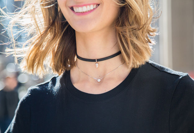 how-to-wear-a-choker-necklace-feature-OPT