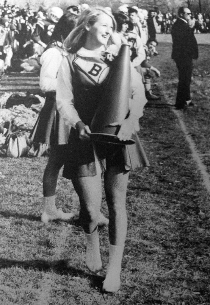 Meryl, a gimis cheerleader