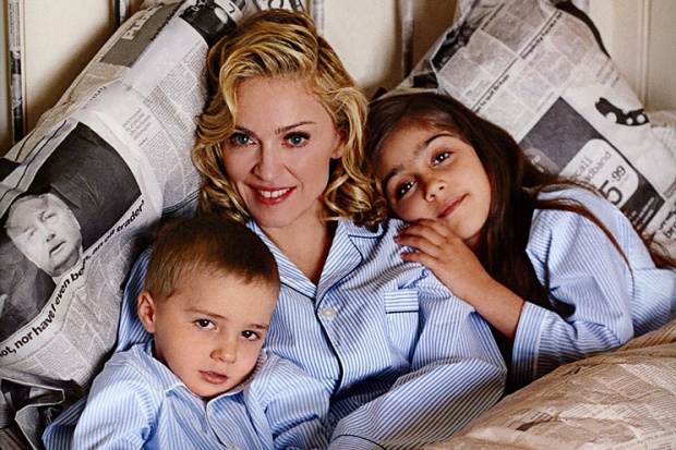 madonna-with-her-childrens